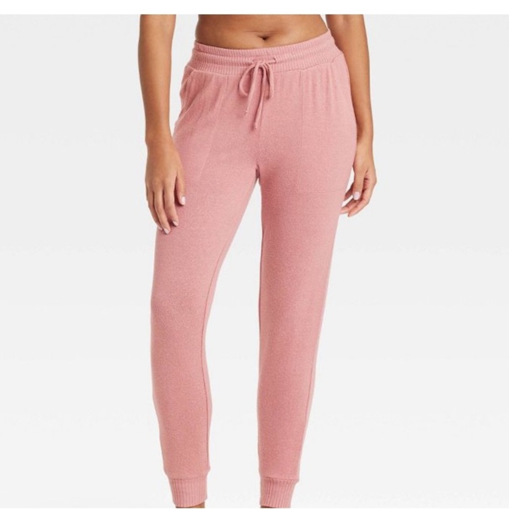 Pink casual lounge set stars above